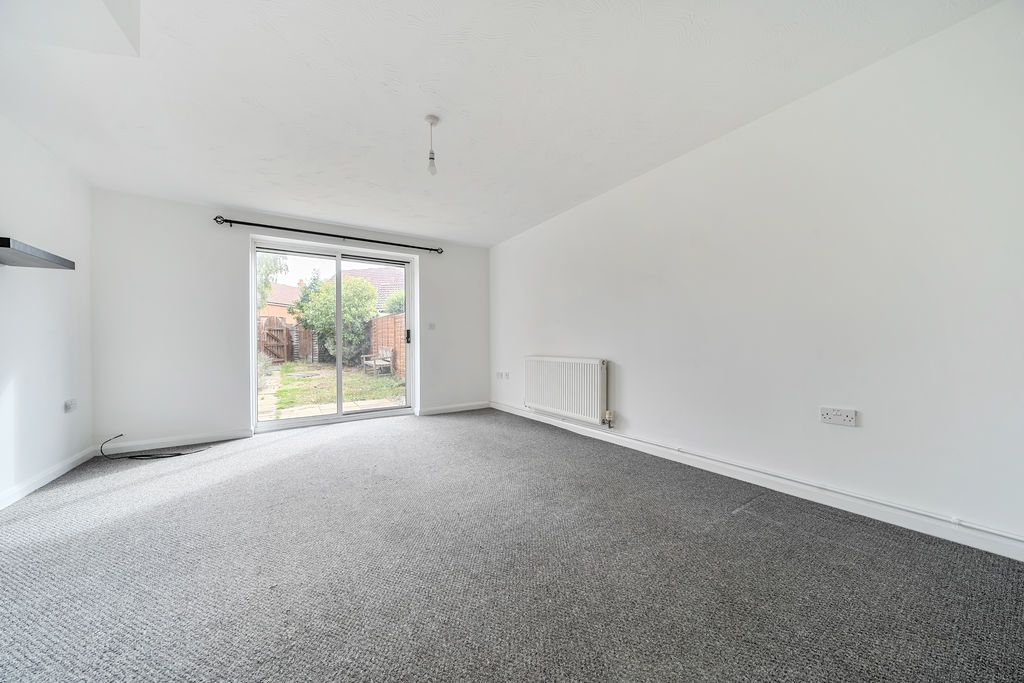 Property photo 2 of 17 Living Room