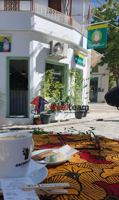 Property photo 2 of 34