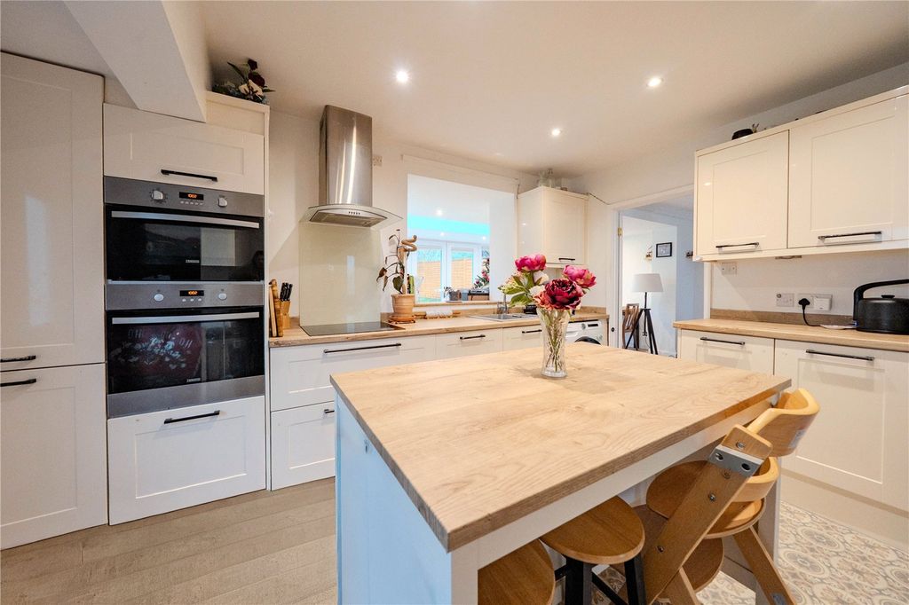 Property photo 2 of 11 Picture No. 03