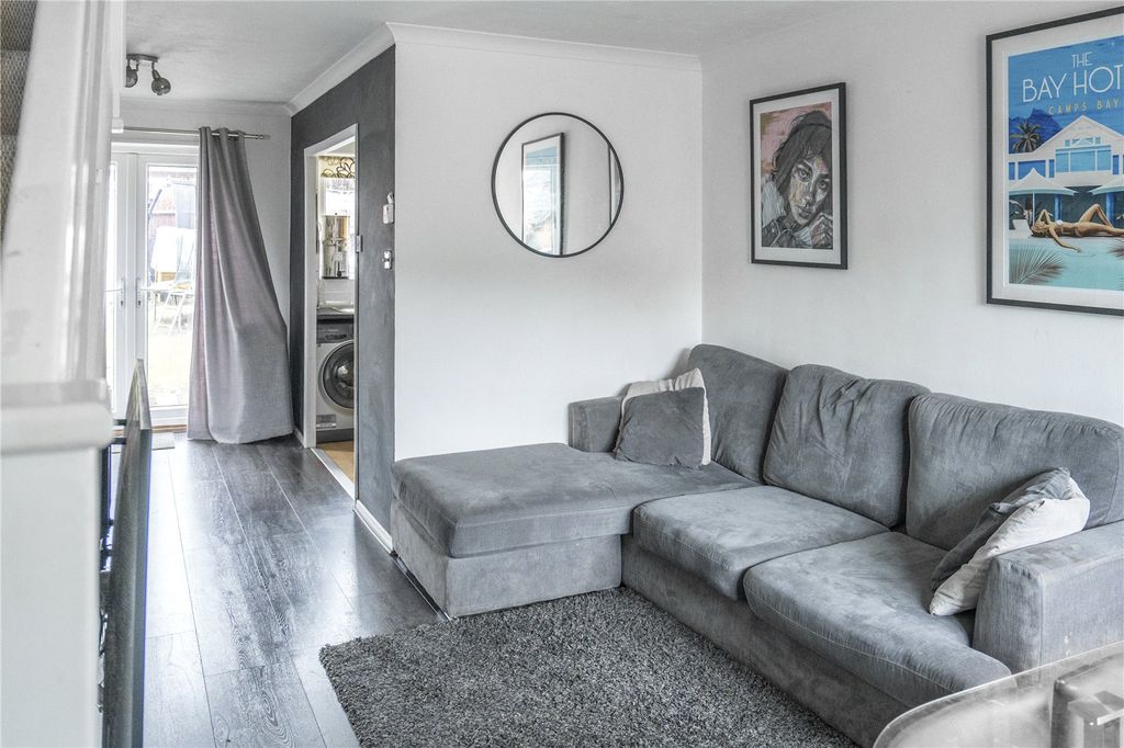 Property photo 2 of 11 Picture No. 22