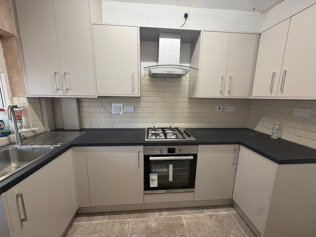 Property photo 3 of 12 Image