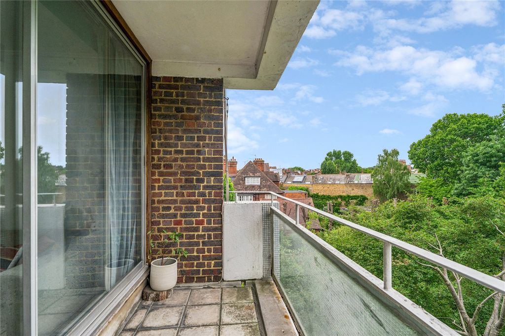 Property photo 3 of 12 Balcony