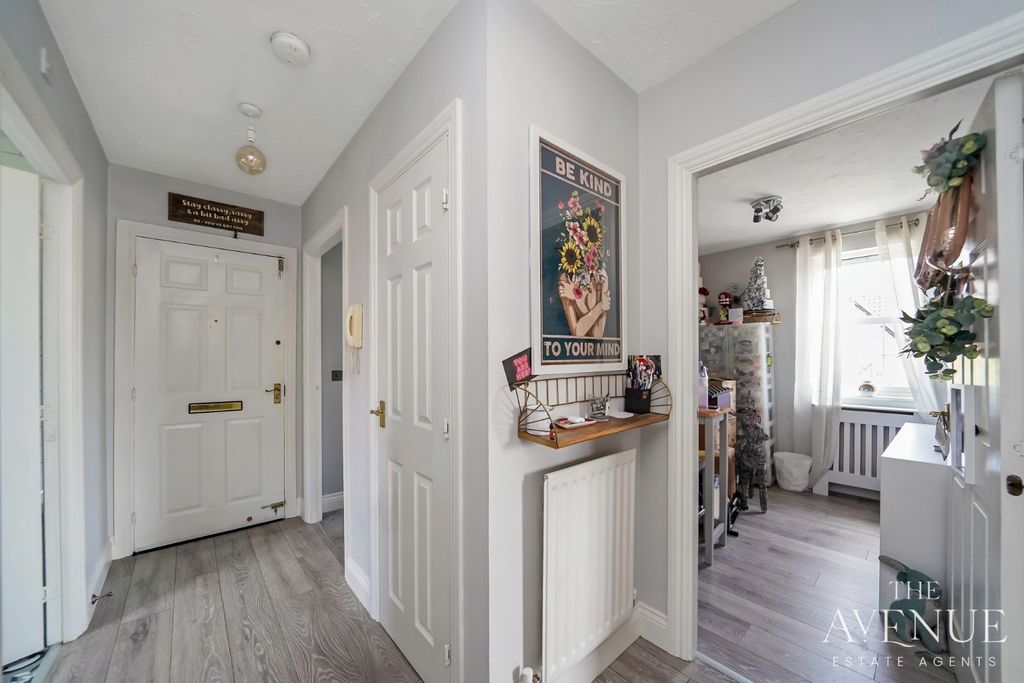 Property photo 3 of 16 4296626