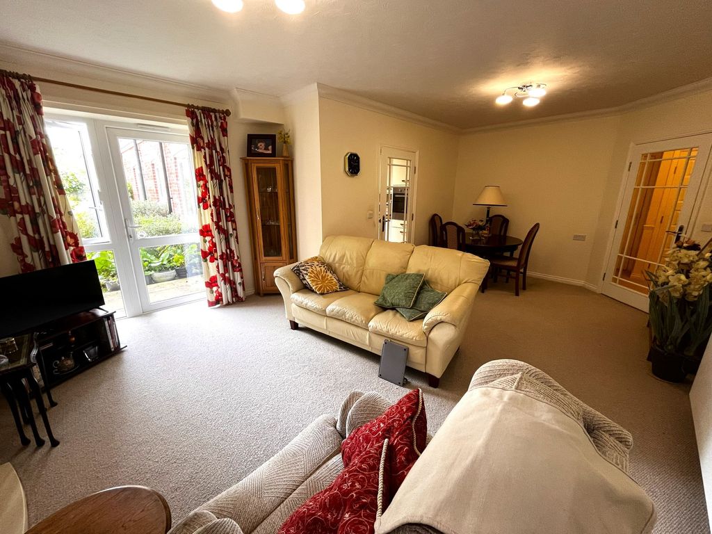 Property photo 3 of 11
