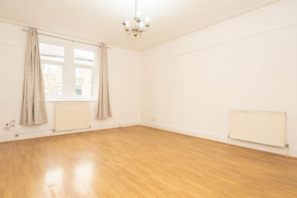 Property photo 2 of 20