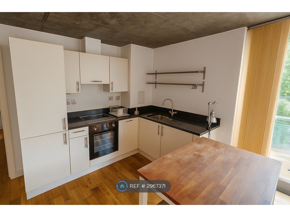 Property photo 3 of 11