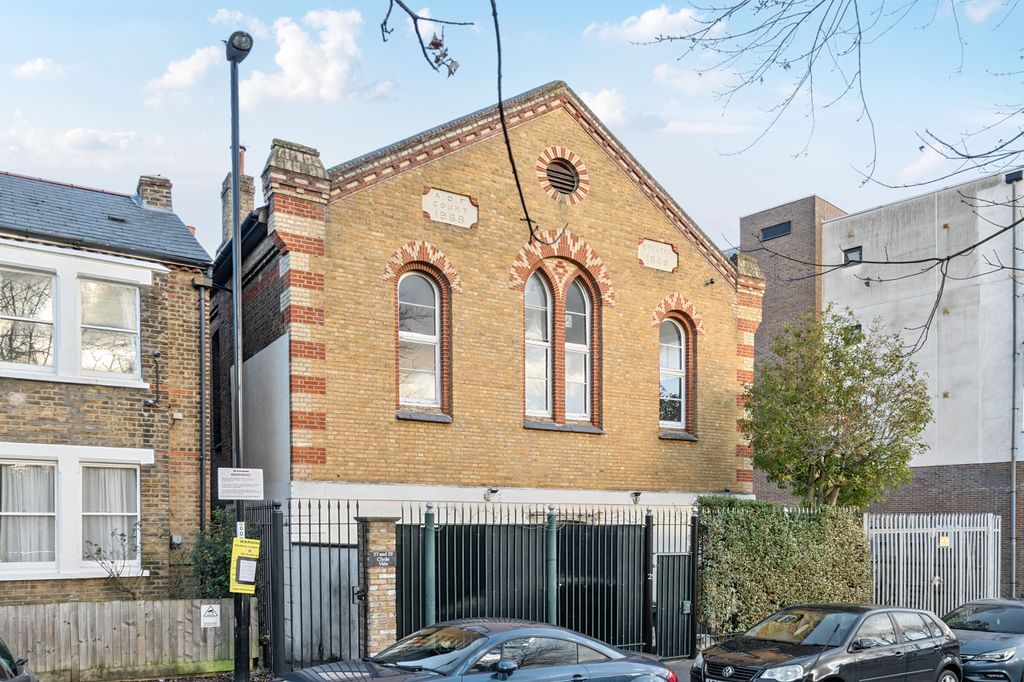 Property photo 1 of 18 Picture No. 02