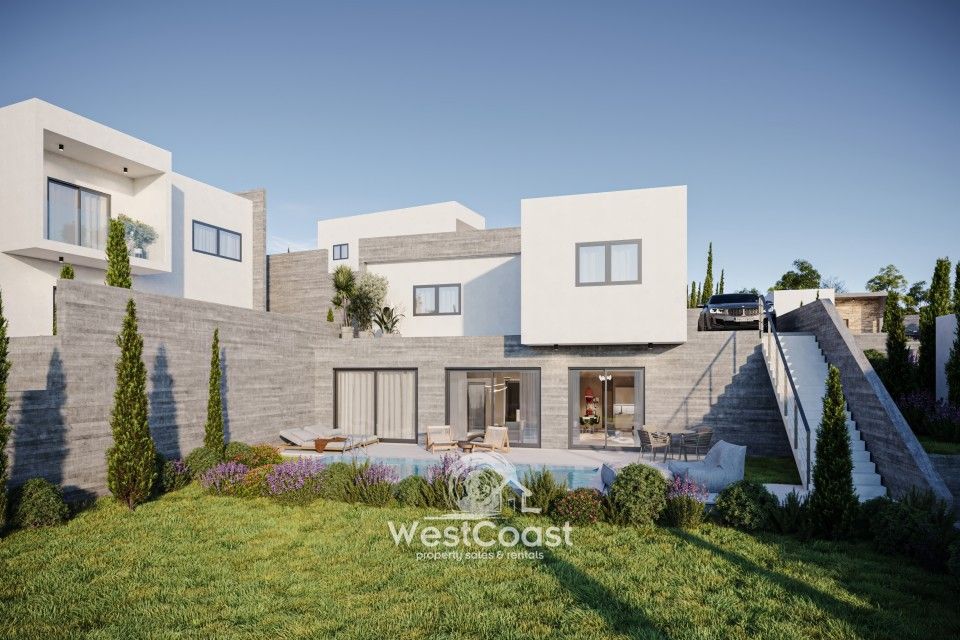 Property photo 1 of 3