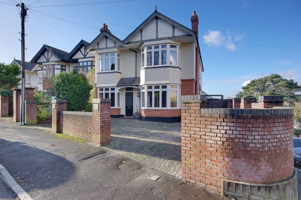 Property photo 1 of 34