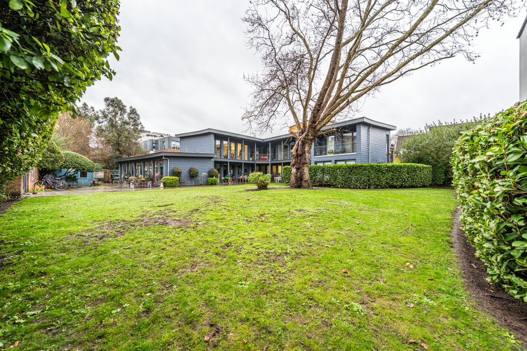 Property photo 3 of 18