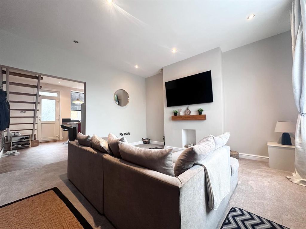 Property photo 3 of 13 Reception Room