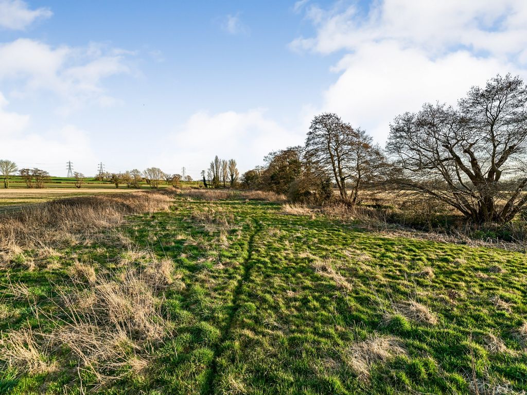 Property photo 2 of 5 Photo 1