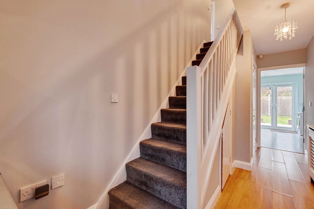 Property photo 3 of 24 Pbox-Img.Jpg