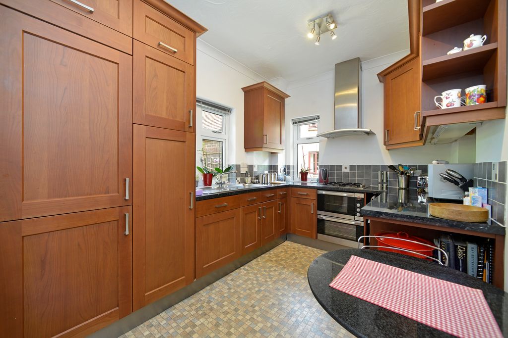 Property photo 2 of 13 Kitchen