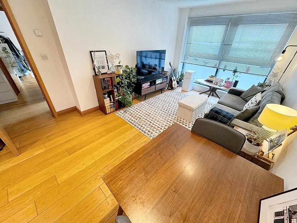 Property photo 1 of 16 Two Bedroom Apartment For Rent , Putney Sw15