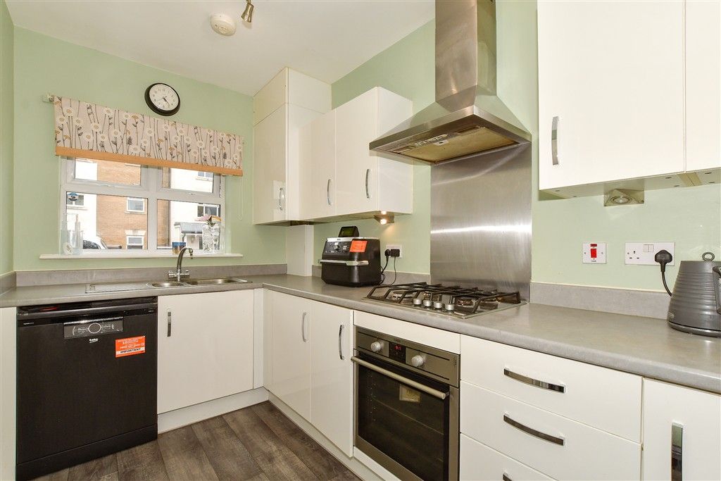 Property photo 2 of 14 Kitchen
