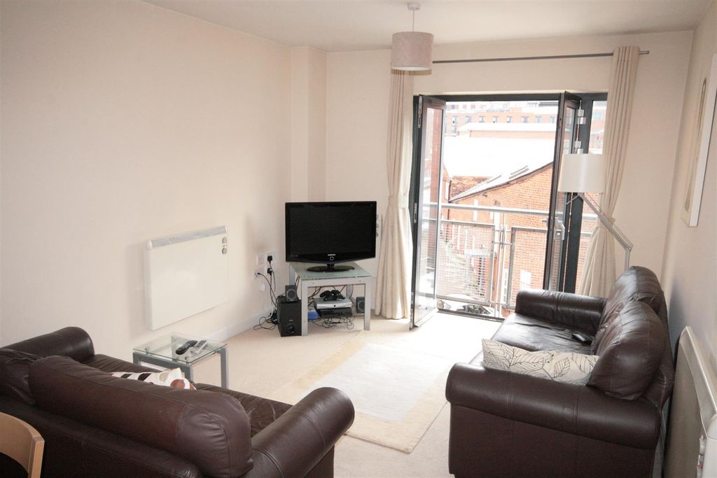 Property photo 2 of 8