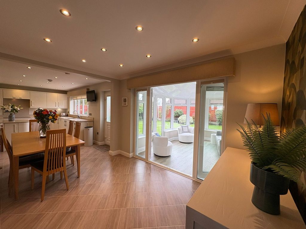 Property photo 2 of 46