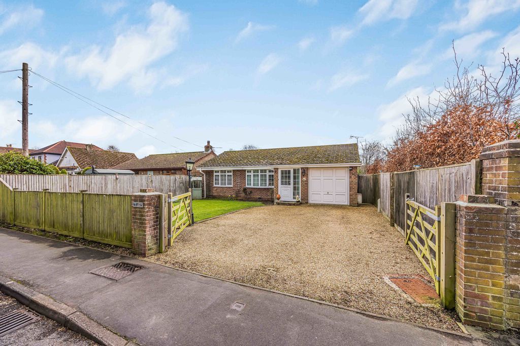 Property photo 1 of 18 Photo 17