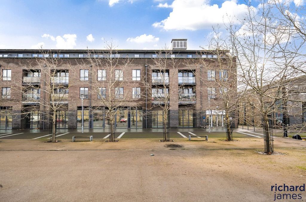 Property photo 1 of 11 3Ae1d208c9A34A428B575685d8945Aa3