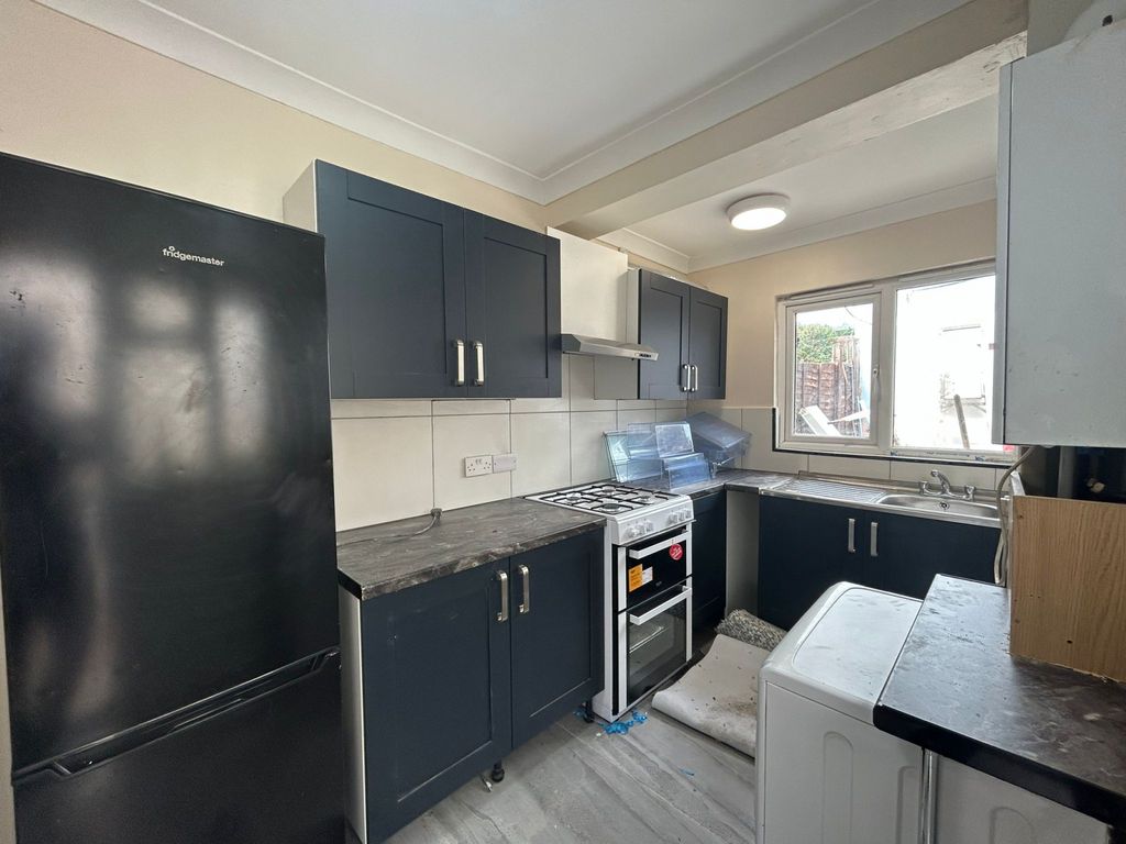 Property photo 2 of 6 Gallery