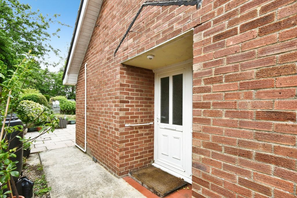 Property photo 3 of 22 Front