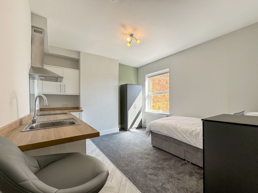 Property photo 1 of 3