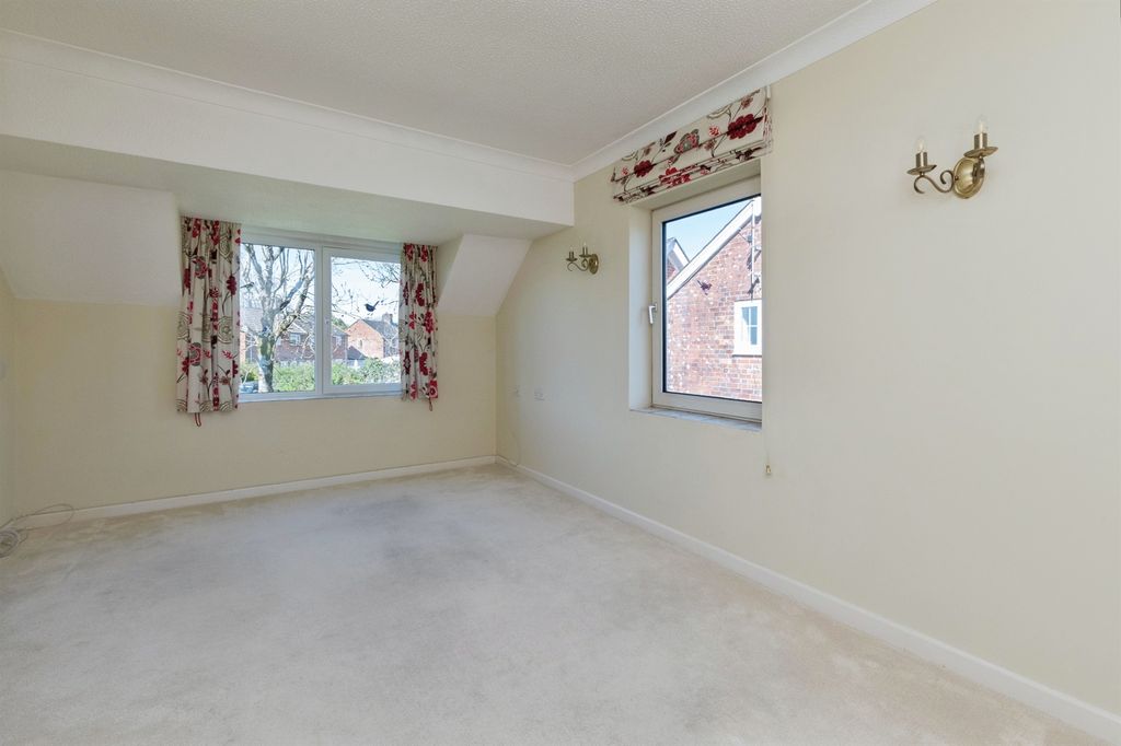 Property photo 3 of 20