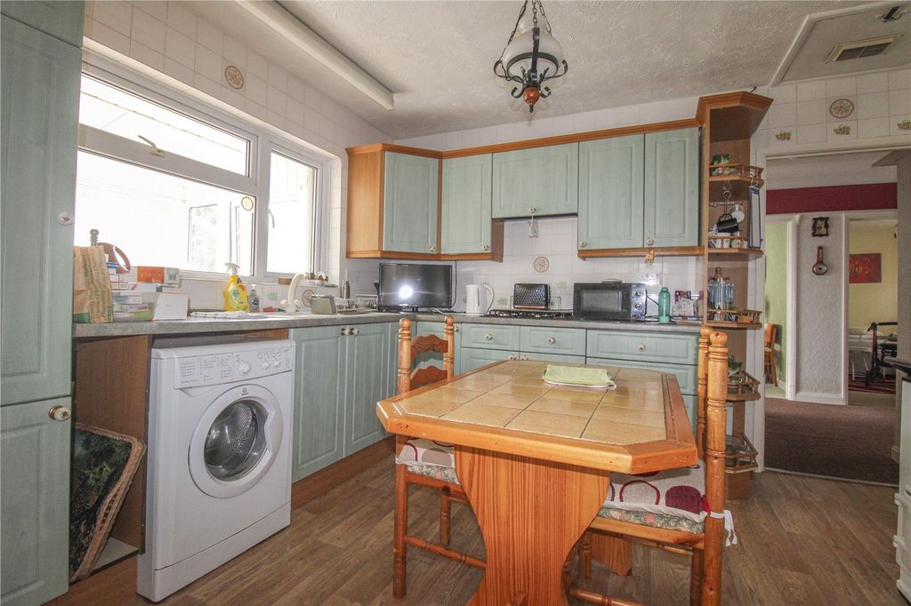 Property photo 3 of 14 Picture No. 12