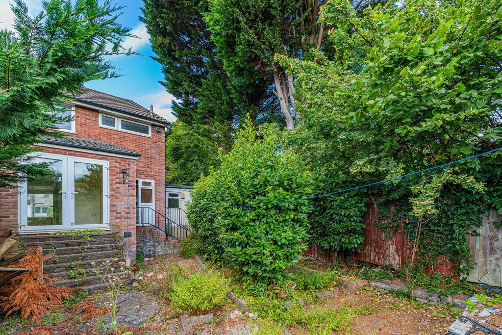 Property photo 3 of 20 18 (3 Of 20).Jpg