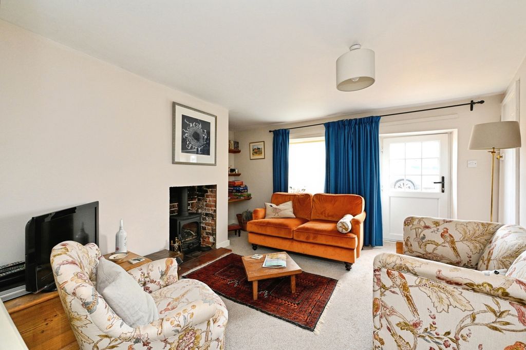 Property photo 3 of 18 Pbox-Img.Jpg