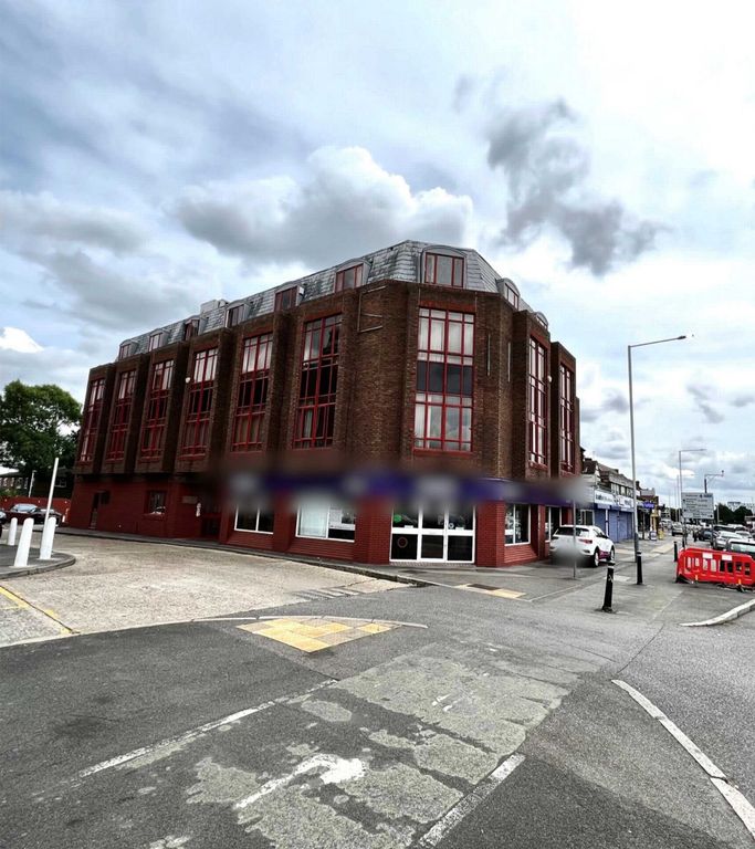 Property photo 1 of 4 Photo 4