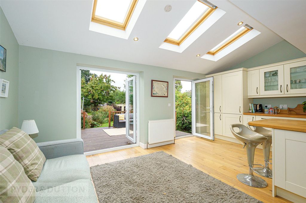 Property photo 3 of 30 Open Plan