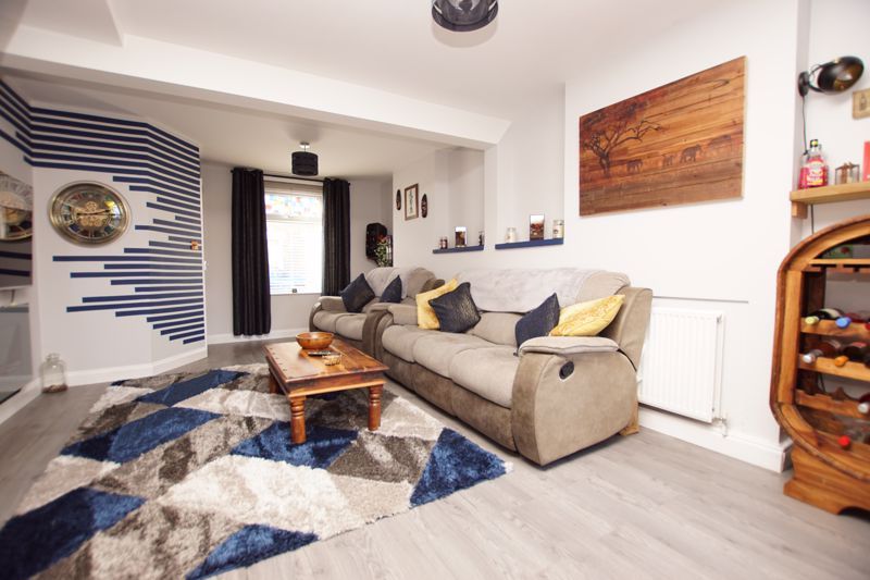 Property photo 2 of 9 Lounge