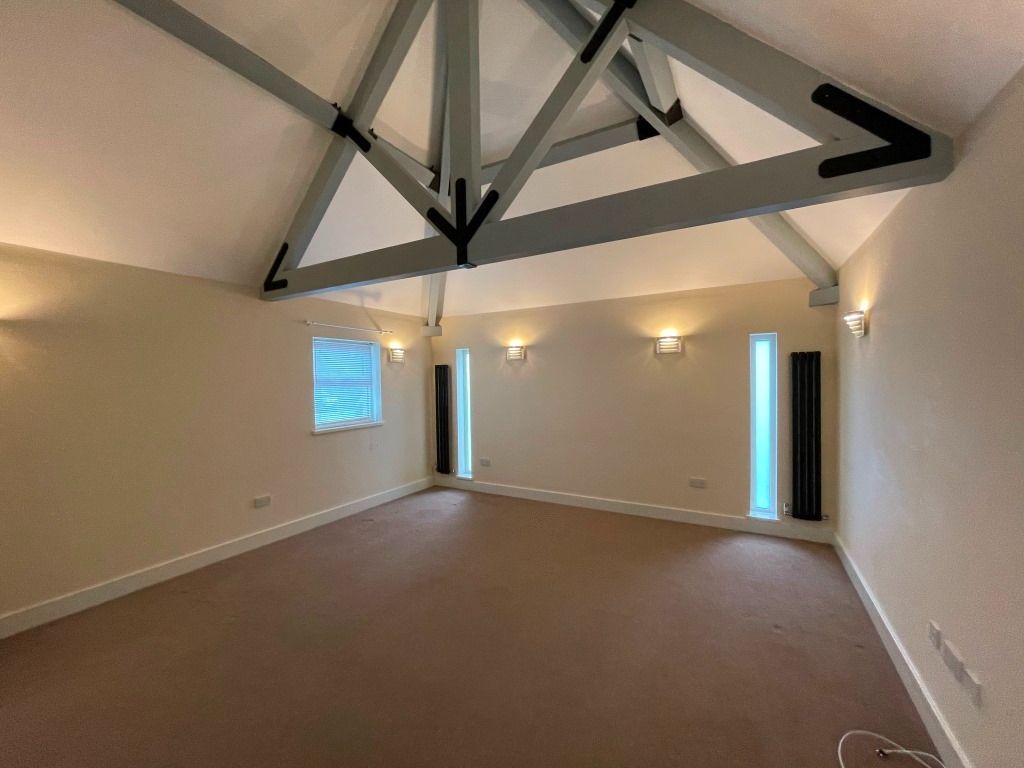 Property photo 2 of 11 Photograph 2