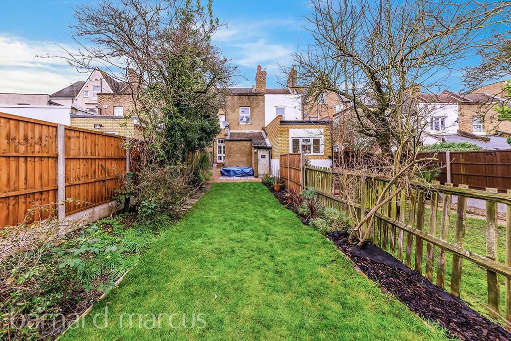 Property photo 3 of 11 Garden