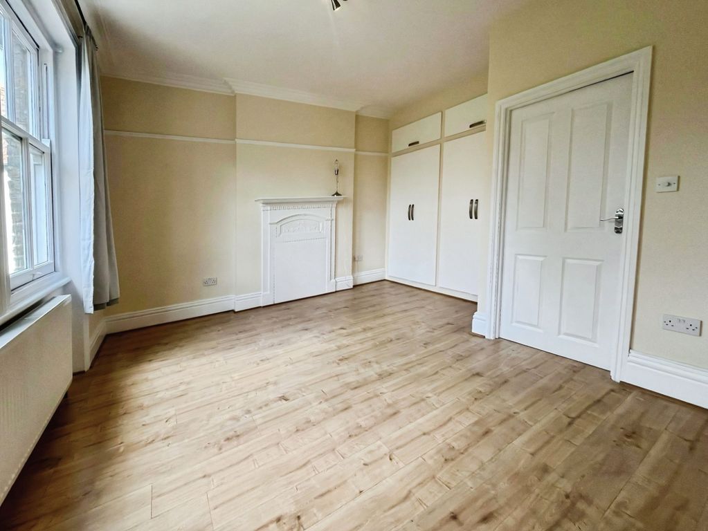 Property photo 3 of 12 Pbox-Img.Jpg