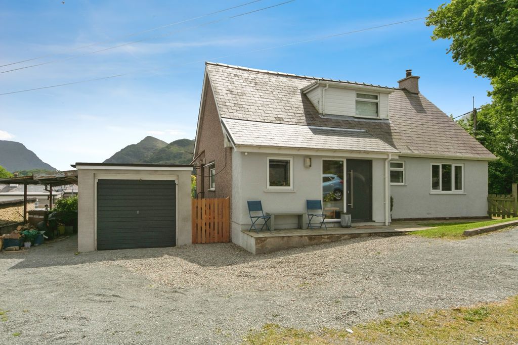 Property photo 1 of 21 Photo