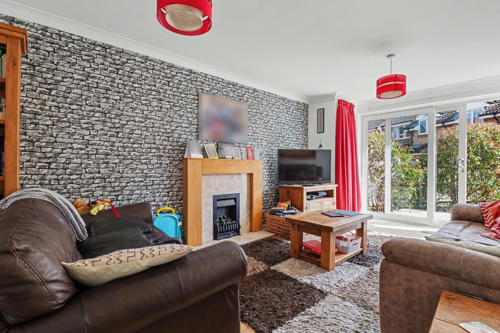 Property photo 3 of 13