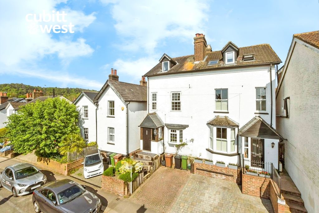 Property photo 1 of 19 8Cf863A0-901Gwdnd