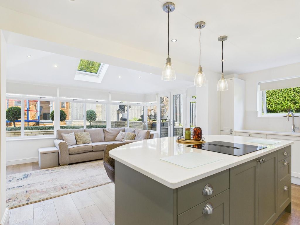 Property photo 2 of 17 Kitchen