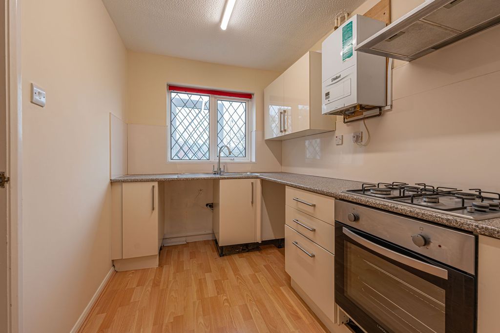 Property photo 2 of 26