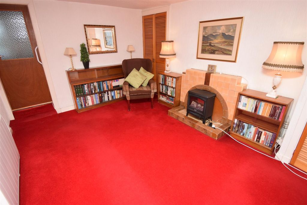 Property photo 2 of 33 Formal Lounge (2).Jpg