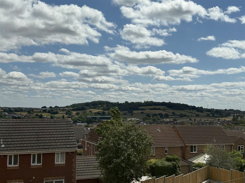 Property photo 3 of 14 Findern 9.Jpg