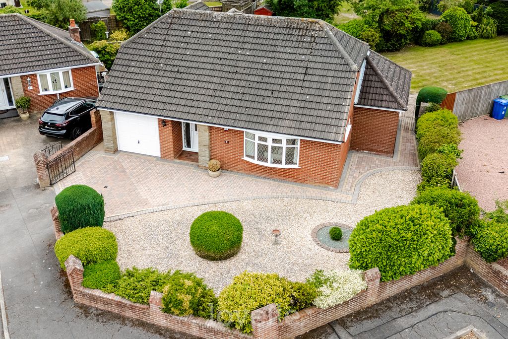 Property photo 1 of 27