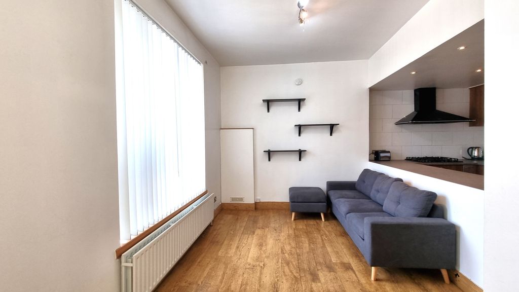 Property photo 2 of 11