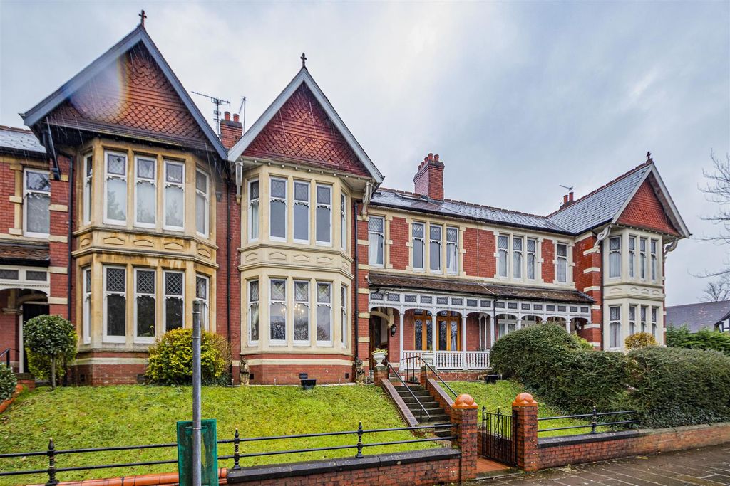 6 bed property for sale Cathays