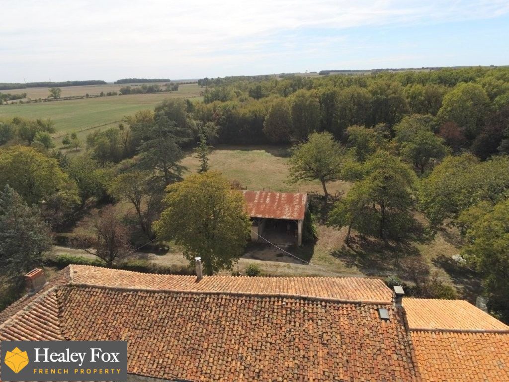 Property photo 3 of 56 Beau_Logis__Vendre_Charente_5_6Ab8Ed427Bd3c