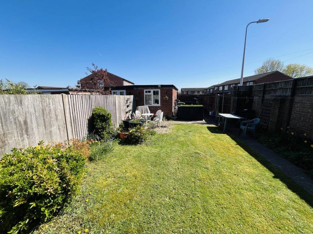 Property photo 2 of 12