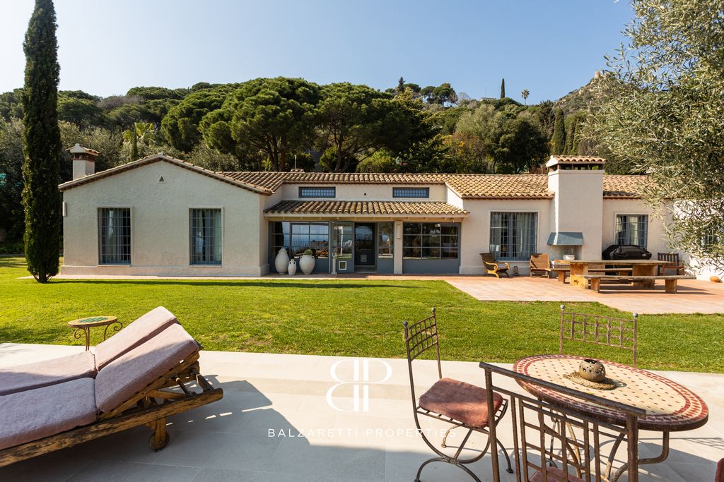 Property photo 2 of 63